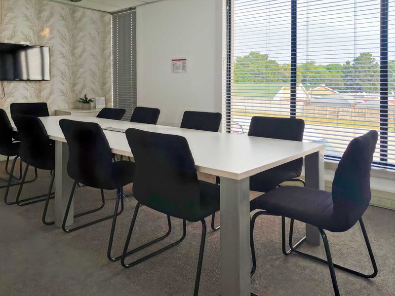 Expand your business presence with a virtual office in Regus North West Province - Photo 4