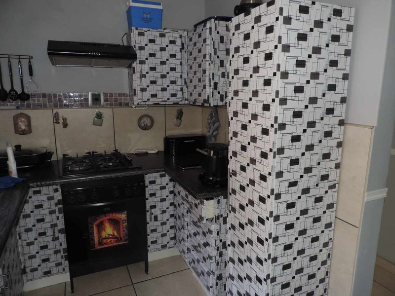Magnificent 2 bedroomed townhouse in Southcrest - Photo 8
