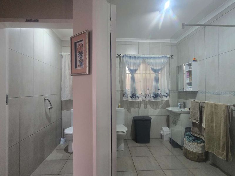 Immaculate and cozy Retirement home in Montana park - Photo 5