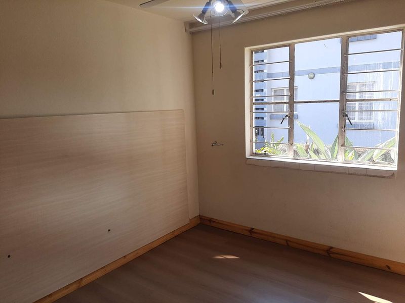 2 Bedroom Ground Floor Unit R620000 - Photo 6