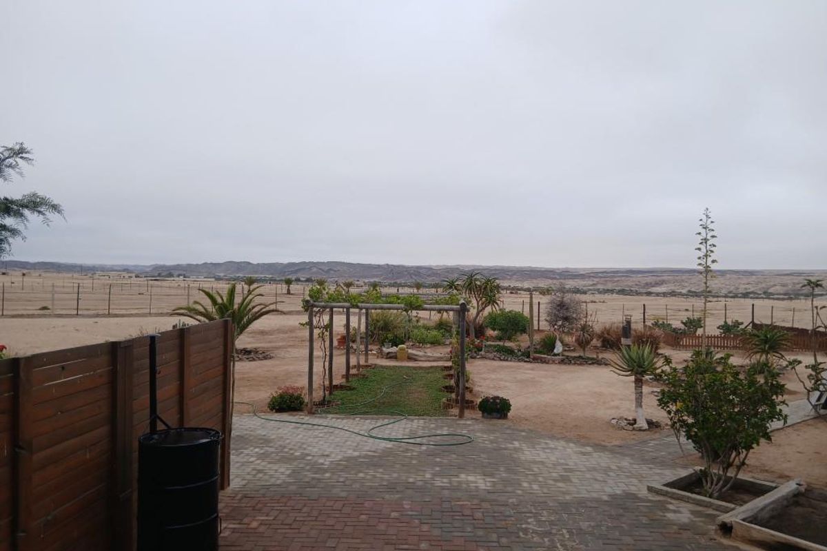 Unique home with breathtaking views - Photo 3