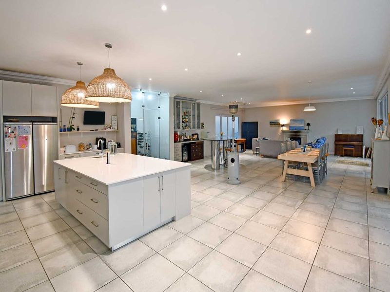 Bryanston Beauty - Photo 5