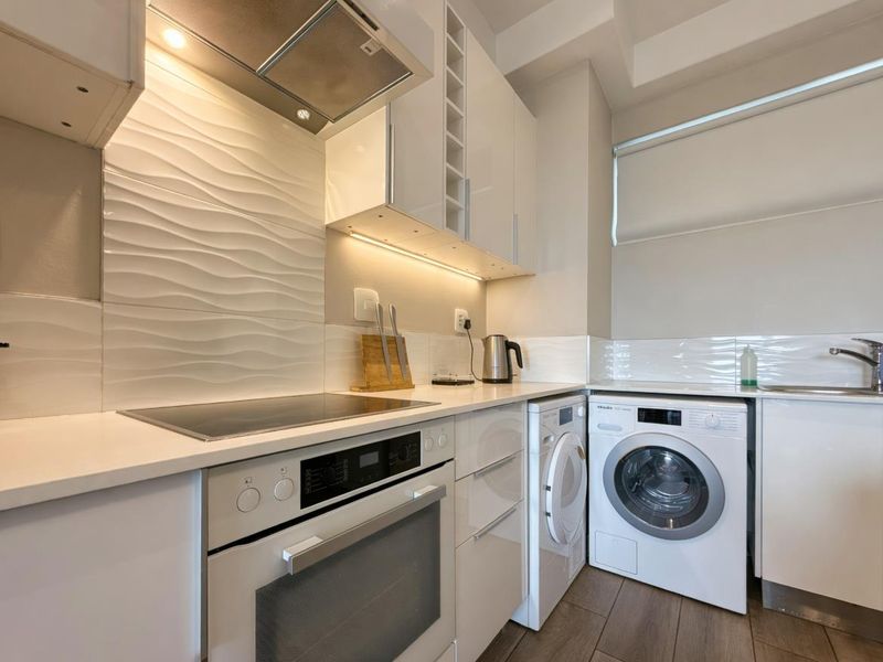 North-Facing 2-Bedroom Apartment with Serene Leafy Views | Flexible Studio + 1-Bed Layout at The Regency - Photo 10