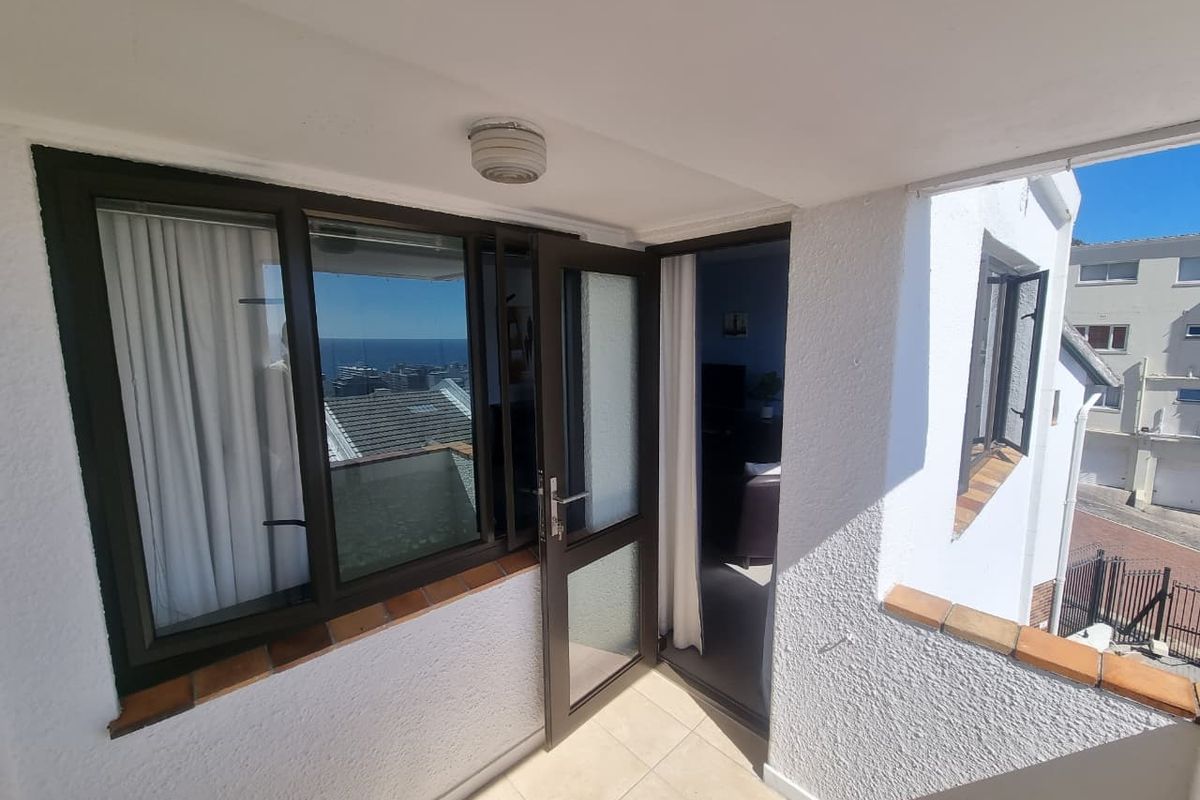 Daily Rental in Ocean View Drive, Sea Point  (minimum stay of 5 days) - Photo 4