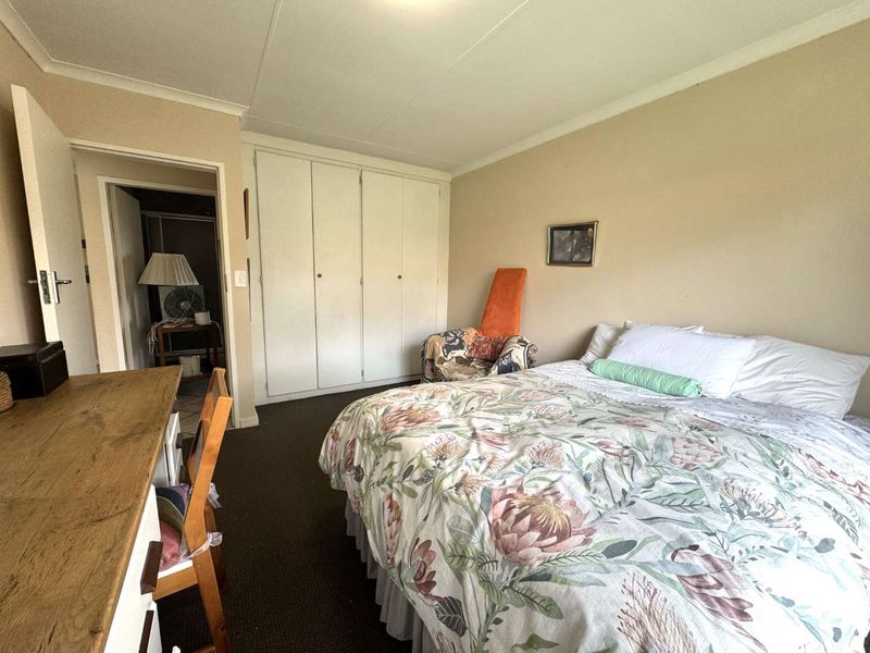 2 Bedroom Stand Alone Simplex for Sale in Moreleta Park - Photo 8