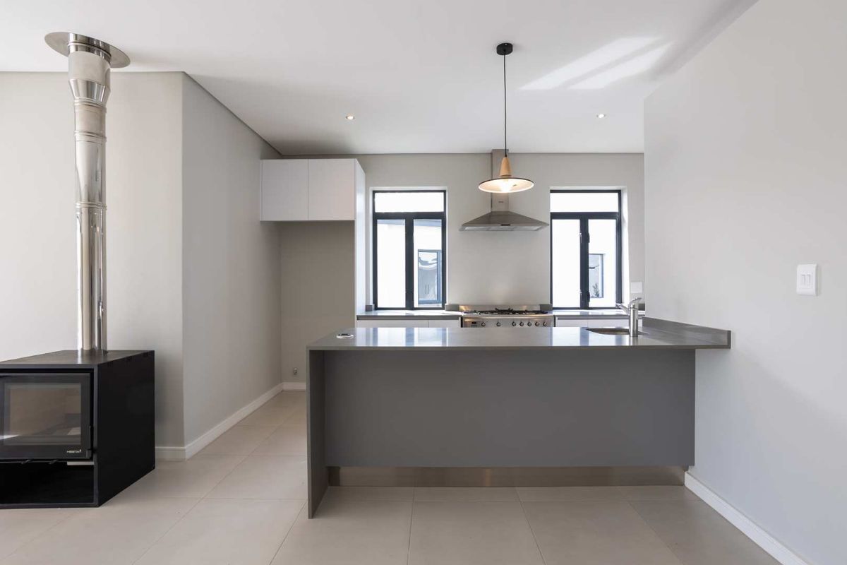 Unfurnished Family Home Available to Rent on Val de Vie Estate - Photo 4