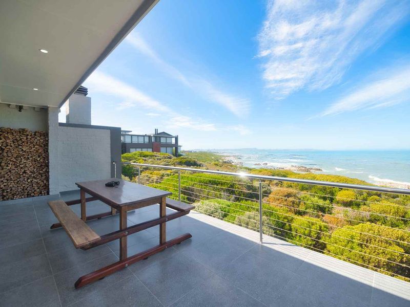 A Villa on the Shore - Photo 2