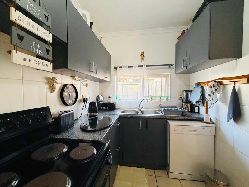 Hendra – Comfortable Retirement Living in a Stepless Garden Simplex - Photo 7