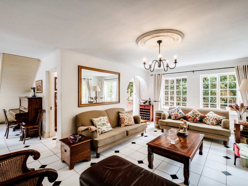 Lived in and loved dearly! - Photo 4