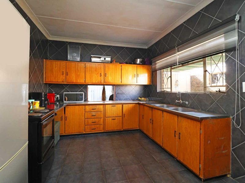 Cozy home with beautiful Entertainment features - Photo 4