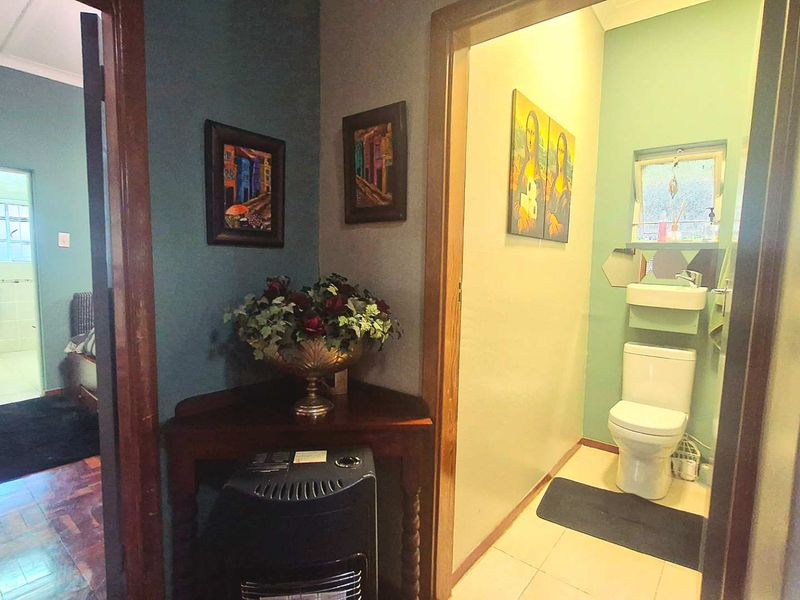 AN ELEGANT BLEND OF CLASS, COMFORT AND EFFORTLESS ENTERTAINMENT - Photo 6