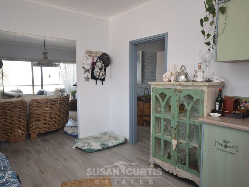 BEACHFRONT HOUSE FOR SALE IN VINETA, SWAKOPMUND - Photo 4