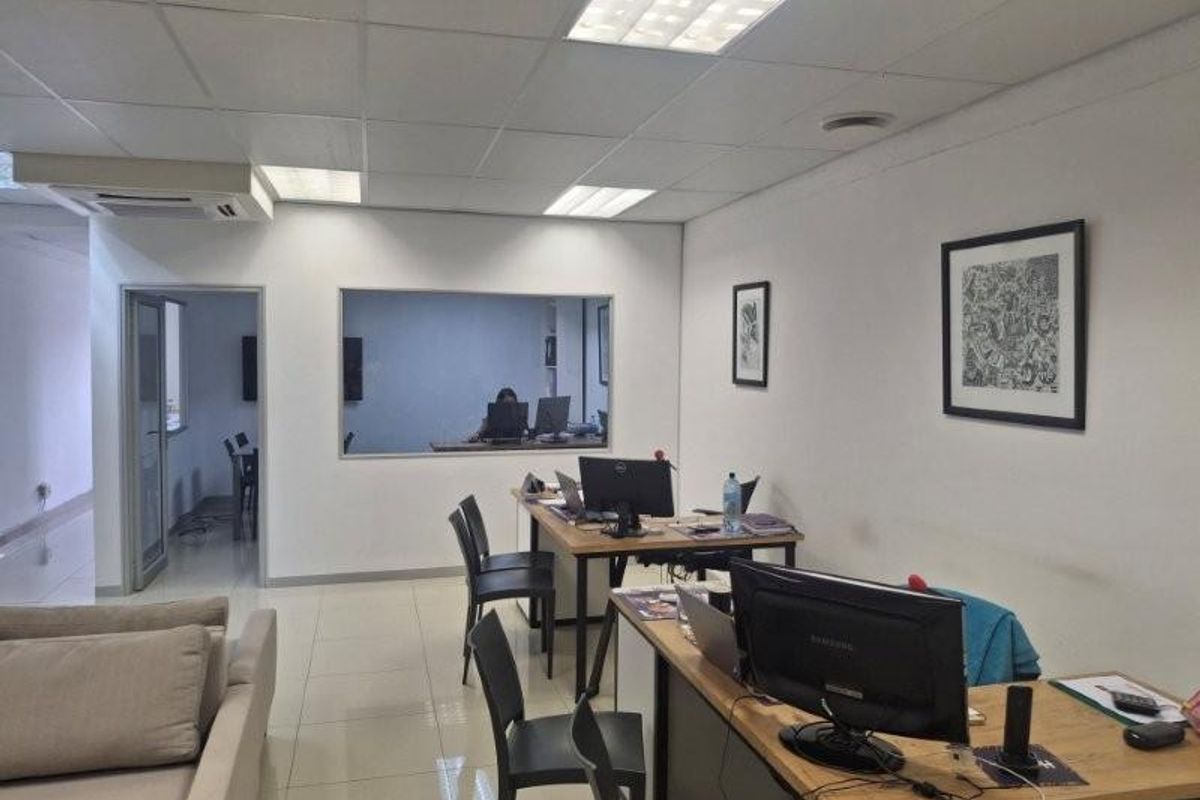 OFFICE / SHOP TO LET - SOUTHERN INDUSTRIAL - Photo 2