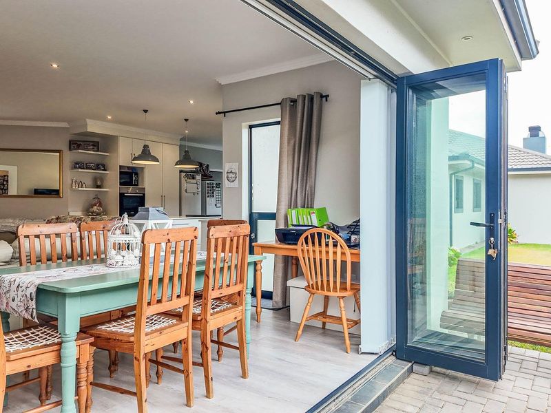 Embrace modern comfort in Diaz Beach retirement village - Photo 9