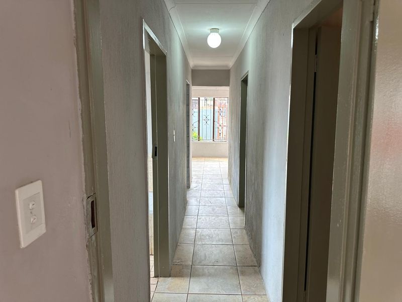 For Sale 3 Bedrooms house in Danville Pretoria West - Photo 8