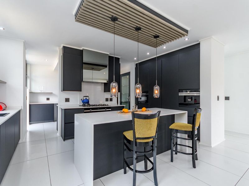 Home with a bold future - Photo 9