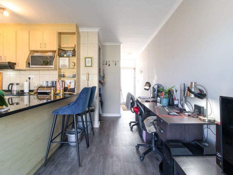 Seaside Escape – Coastal Comfort with Lifestyle Perks - Photo 8