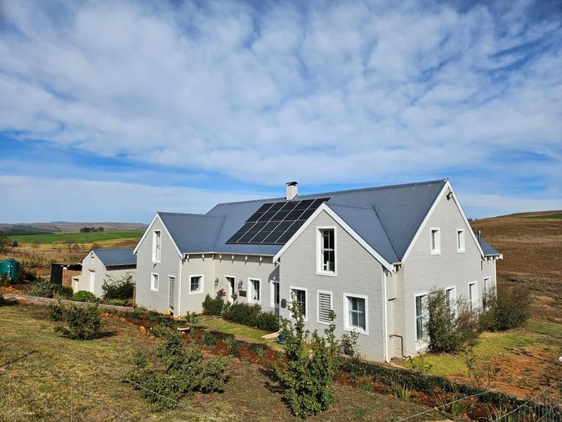 Architectural Off-Grid Riverfront Retreat in Engeleni Estate, Kamberg, Mooi River - Photo 2