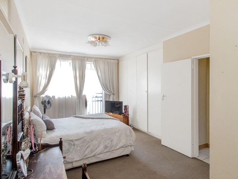 Cosy 2 bedroom 2.5 bathroom duplex unit for sale in Florida Park - Photo 10