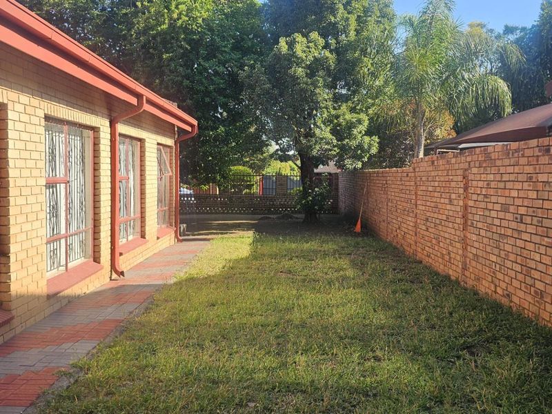 Stunning house for sale in Elandsrand - Photo 9