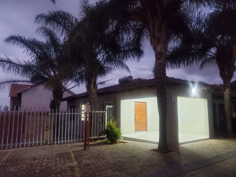 Investor's dream -Tenanted units ready for portfolio Growth! - Photo 4