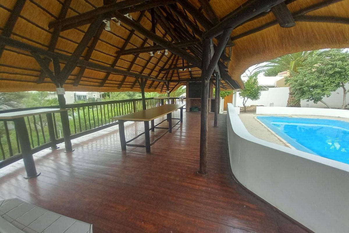 Modern Neat House to Let - Photo 3