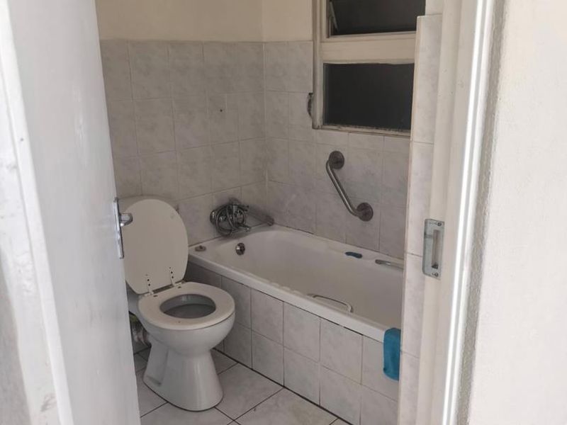 Pet Friendly Townhouse with own garden!! - Photo 9