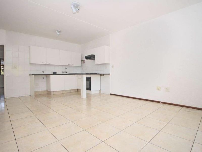 A LOVELY ONE BEDROOM APARTMENT - Photo 10