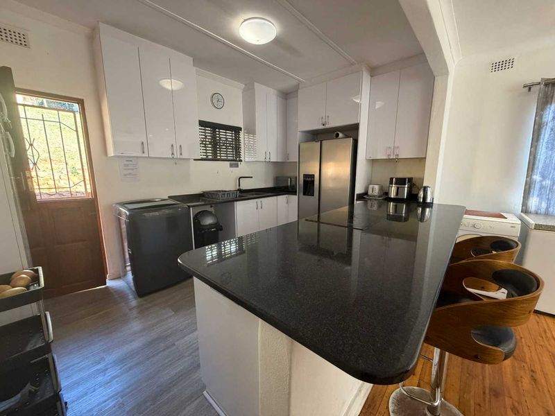 Hendra - Family home with Rental income potential in Parkhill - Photo 4