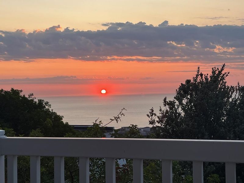 Gorgeous Villa with Unobstructed Mountain and Sea Views - Photo 4