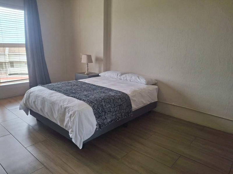 A BEAUTIFULLY FURNISHED THREE BEDROOM APARTMENT - Photo 10