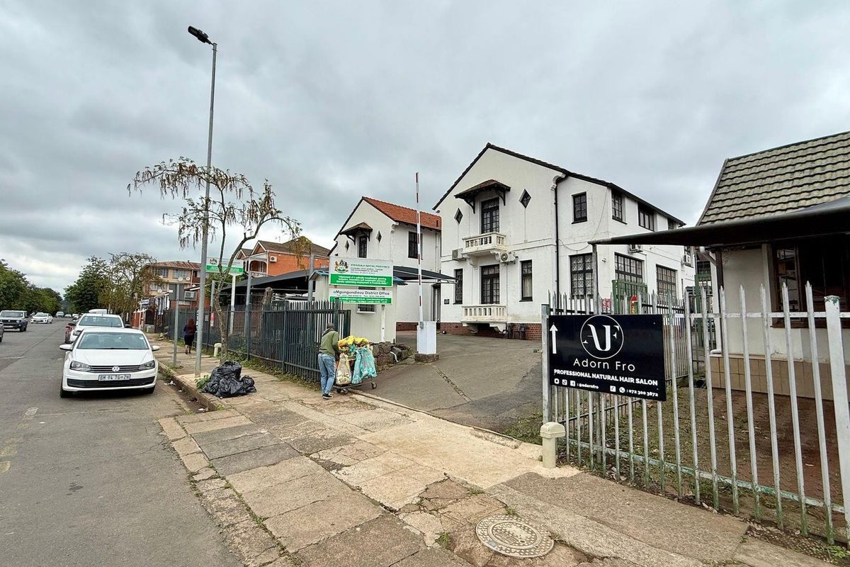 Prime Commercial Property on Burger Street – Government-Tenanted Investment Opportunity - Photo 3