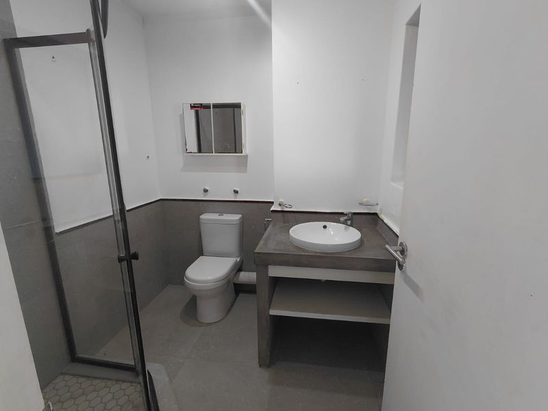 Neat Studio Apartment in Sought-After Location on William Nicol Drive - Photo 8