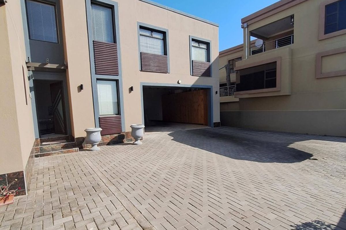 Swakopmund- For Sale- N$4 725 000 - Photo 2