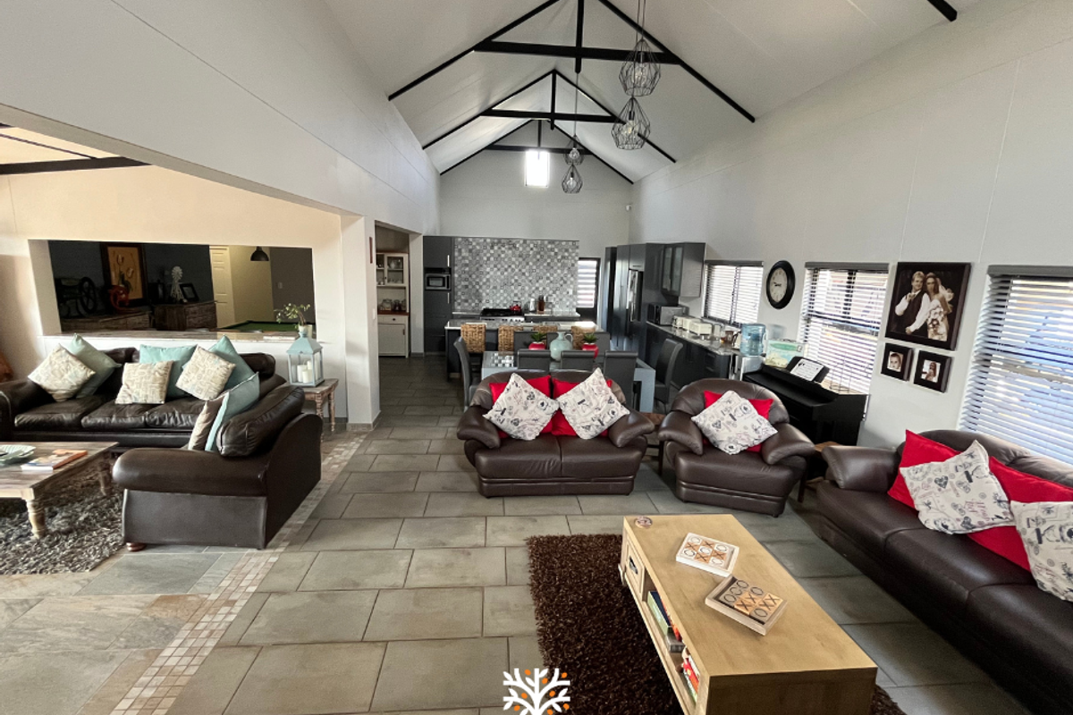 Exclusive Joint Mandate – Family Home For Sale | Omeya Golf Estate - Photo 3