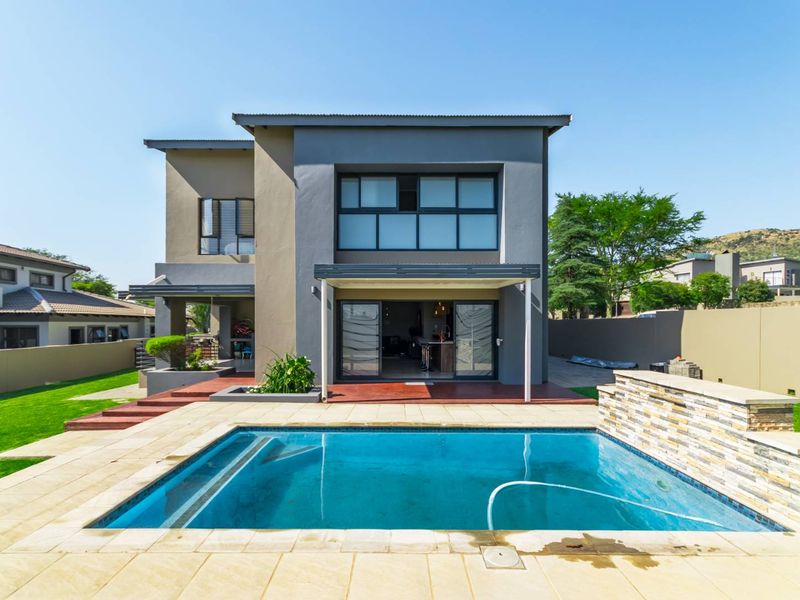 Modern Family Home for Sale – Secure Estate Living - Photo 3