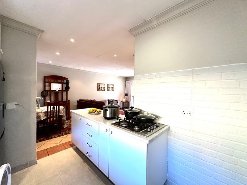 2 Bedroom Townhouse With A Private Garden - Photo 5