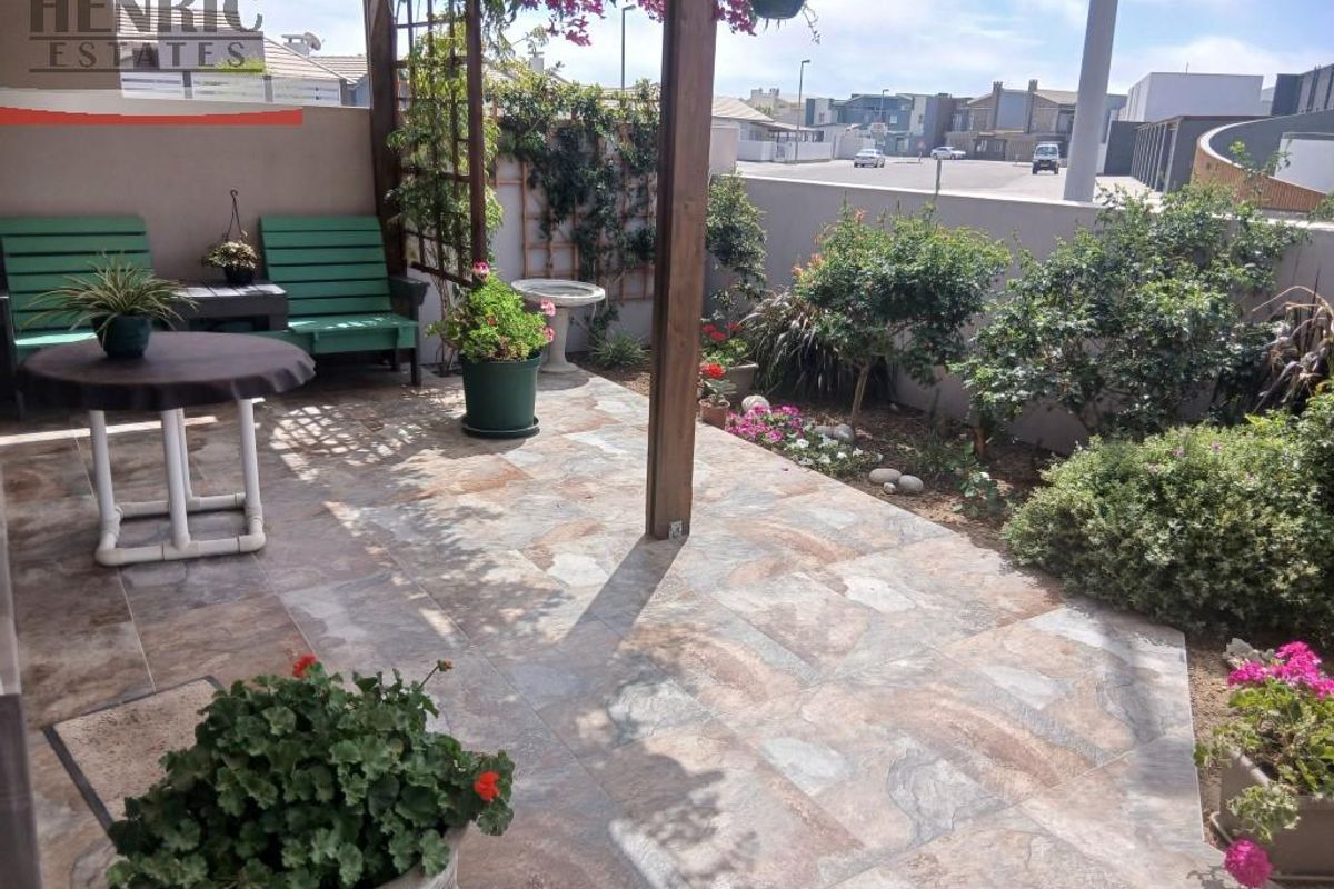 Beautiful Townhouse Kramersdorf – Swakopmund – Sought after complex - Photo 3