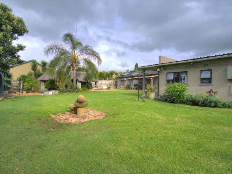 Massive Family home plus Flatlet! - Photo 7