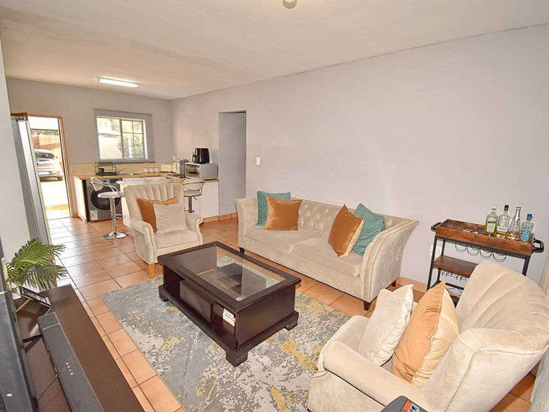 Ground Floor Apartment - Photo 4
