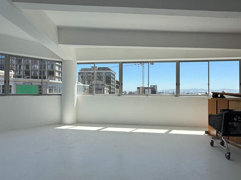 Beautiful light-filled 800m2 office to let in Gardens - Photo 7