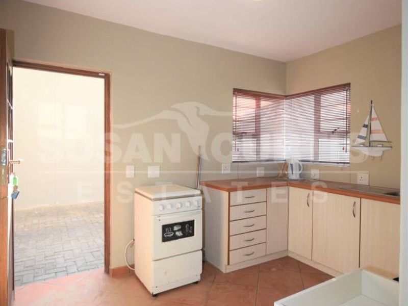 House with flat in Long Beach - Photo 6
