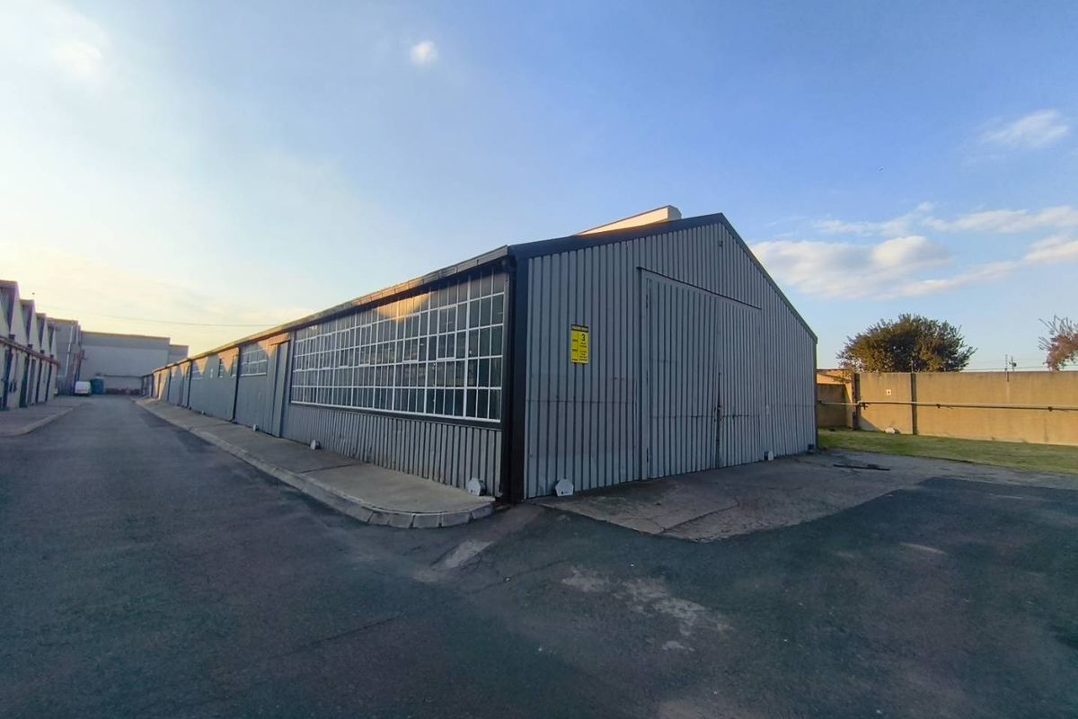 1,025m2 Warehouse To Let in Benoni - Photo 3