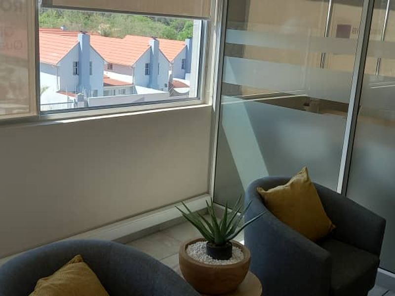 Investment Property -  A Grade Office Unit For Sale - Klein Windhoek - Photo 2