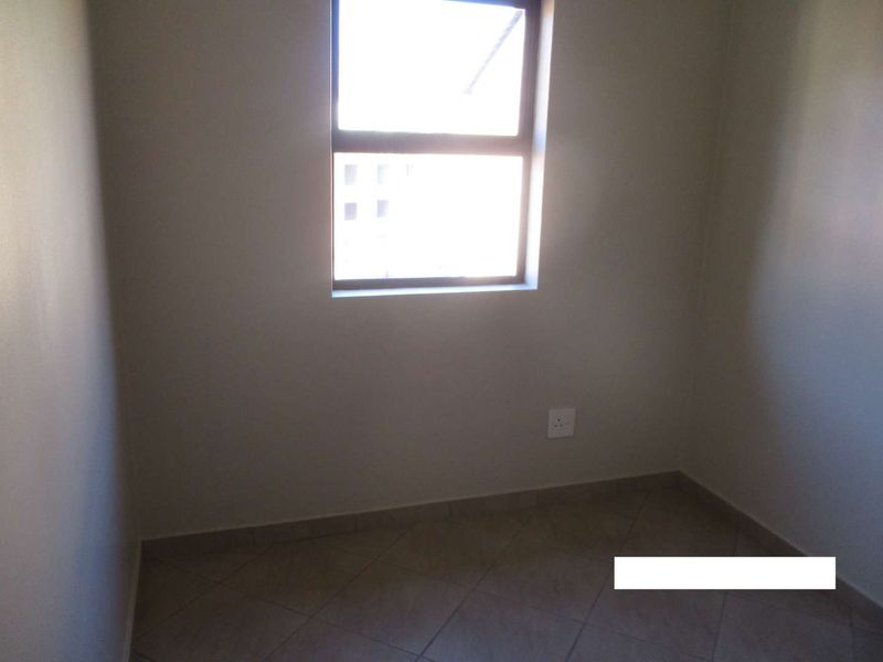 2 BEDROOM FLAT TO RENT IN PHILIP NEL PARK - Photo 7