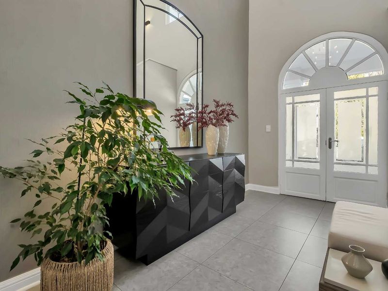 LUXURY, WITH A STYLISH FLAIR! - Photo 5