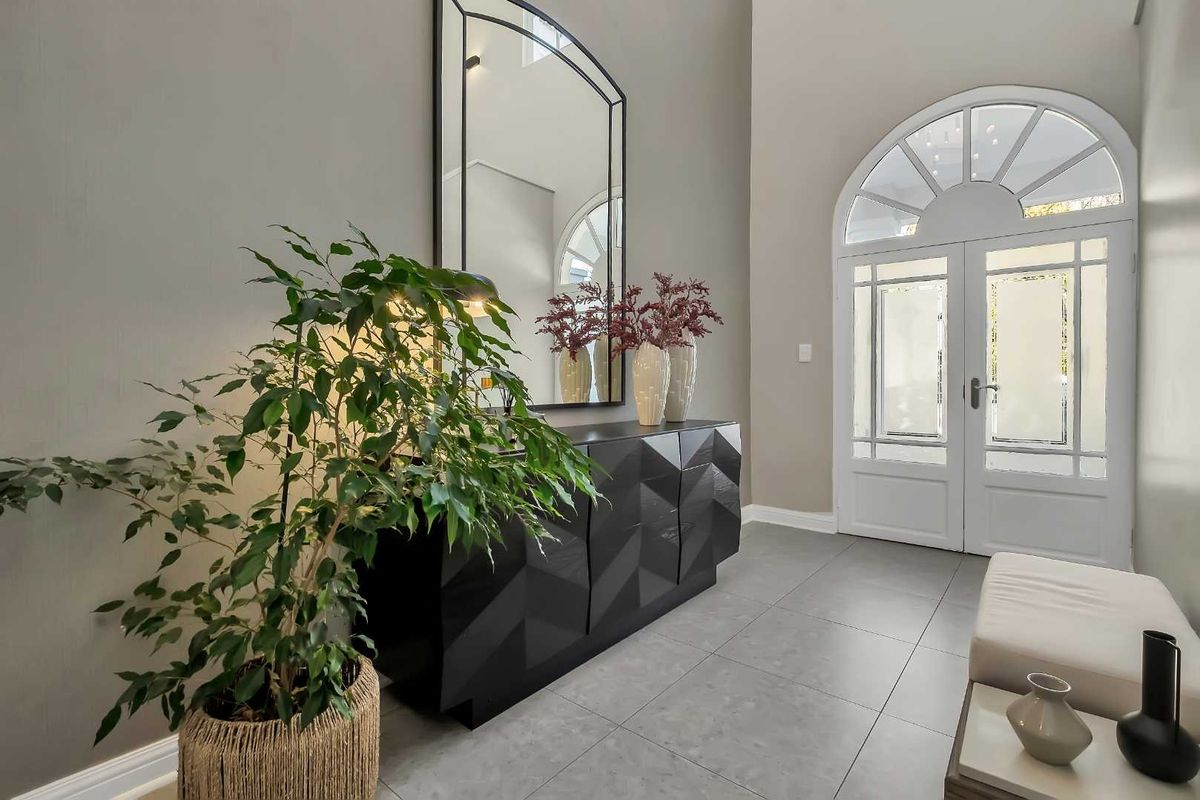 LUXURY, WITH A STYLISH FLAIR! - Photo 5