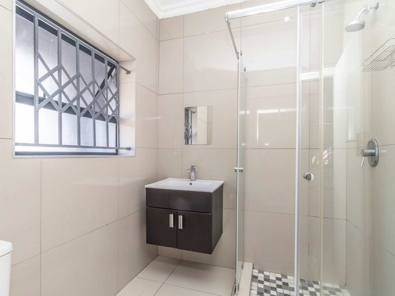 Large Property to Let in Blairgowrie - Photo 10