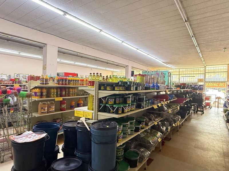 VERSATILE BUSINESS SPACE - Photo 3