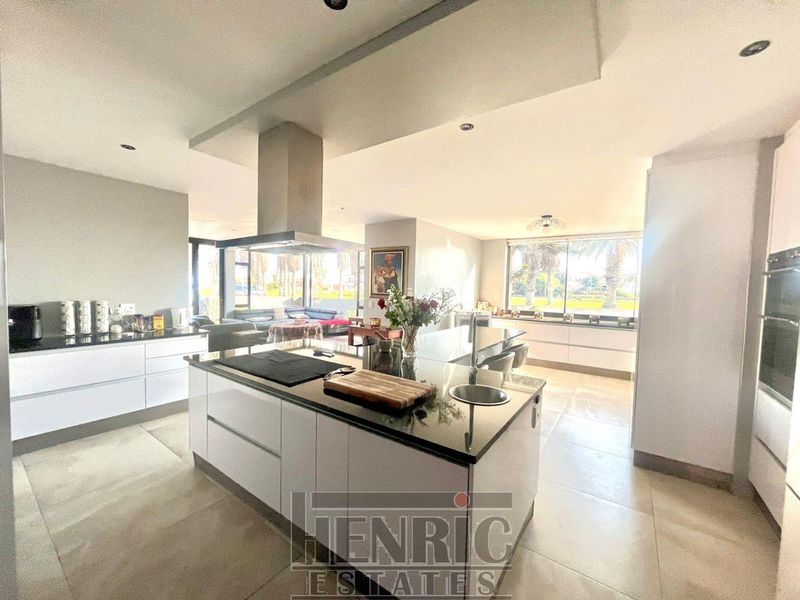 This Home is a GREAT Investment opportunity for anyone. - Photo 7